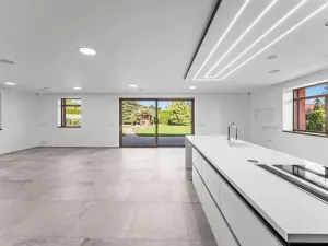 Pronájem kanceláře, Velké Přítočno, 350 m2