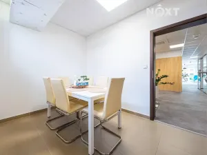 Prodej obchodního prostoru, Pardubice, Na Spravedlnosti, 200 m2