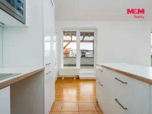 Prodej bytu 2+kk, Praha - Kyje, Sicherova, 64 m2