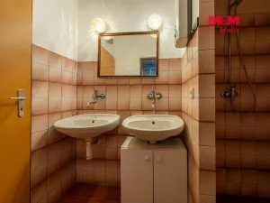 Prodej obchodního prostoru, Votice, Malé nám., 122 m2