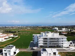 Prodej bytu 3+1, Paralimni, Kypr, 74 m2