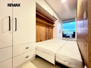 Pronájem bytu 1+kk, Praha - Libeň, Na dlážděnce, 38 m2
