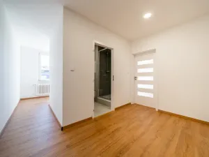 Prodej bytu 2+1, Roztoky, 52 m2