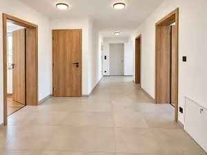 Prodej rodinného domu, Hroznová Lhota, 145 m2