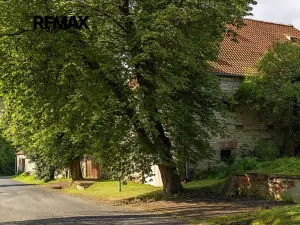 Prodej zemědělského objektu, Počedělice, 2500 m2