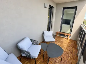Pronájem bytu 2+kk, Brno, Bratislavská, 52 m2