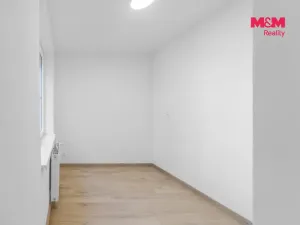 Prodej bytu 2+kk, Třinec - Lyžbice, Seifertova, 30 m2
