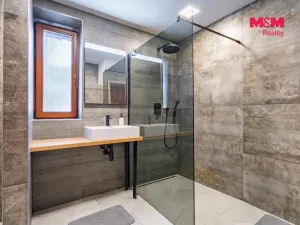 Prodej rodinného domu, Lužnice, 180 m2