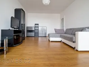 Pronájem bytu 2+kk, Praha - Kobylisy, Hlaváčova, 58 m2