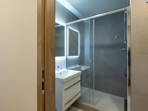 Prodej bytu 2+kk, Praha - Uhříněves, Přátelství, 39 m2