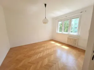 Pronájem bytu 2+1, Kroměříž, Velehradská, 54 m2