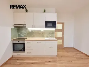 Pronájem bytu 2+kk, Praha - Podolí, Na hřebenech I, 38 m2