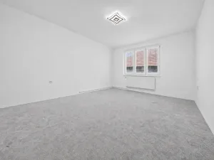 Prodej bytu 3+1, Černuc, 79 m2