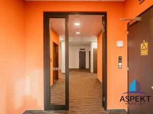 Pronájem kanceláře, Praha - Chodov, Líbalova, 30 m2