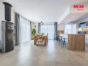 Prodej rodinného domu, Kunice - Dolní Lomnice, Smrková, 191 m2