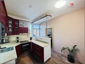 Prodej bytu 3+1, Čerčany, Komenského, 80 m2