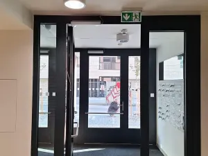 Pronájem bytu 1+kk, Praha - Karlín, Švarcova, 31 m2
