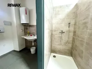 Pronájem výrobních prostor, Kyjov, 368 m2