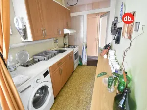 Prodej bytu 3+1, Karlovy Vary, Šumavská, 64 m2