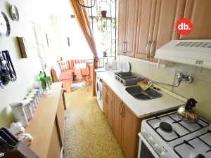 Prodej bytu 3+1, Karlovy Vary, Šumavská, 64 m2
