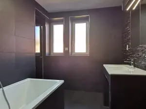 Prodej bytu 3+1, Břidličná, 1. máje, 68 m2