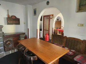 Prodej rodinného domu, Dubí, 302 m2