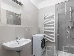 Pronájem bytu 1+kk, Praha - Smíchov, Pod Barvířkou, 32 m2