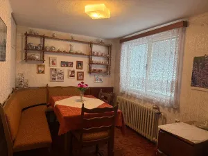 Prodej rodinného domu, Panenské Břežany, 300 m2