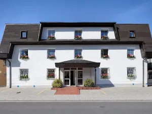Pronájem bytu 1+kk, Mariánské Lázně, třída Vítězství, 22 m2