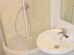 Pronájem bytu 1+kk, Praha, Pelhřimovská, 28 m2
