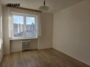 Pronájem bytu 3+1, Praha - Čakovice, Radbuzská, 85 m2