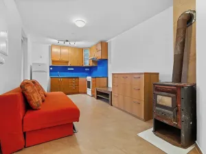 Pronájem rodinného domu, Lukov, Hradská, 32 m2