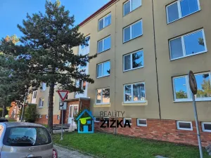 Pronájem bytu 2+1, Slavkov u Brna, sídliště Nádražní, 63 m2