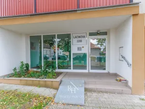 Prodej bytu 3+1, Kladno, Lacinova, 70 m2