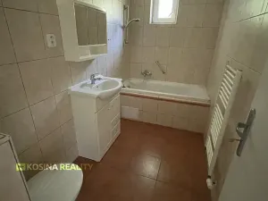 Pronájem bytu 1+1, Karlovy Vary, Závodu míru, 40 m2