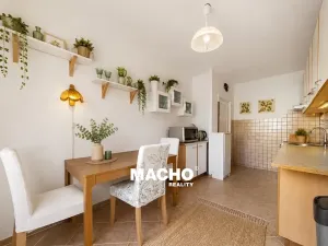 Prodej bytu 3+1, Praha - Modřany, Pirinská, 77 m2