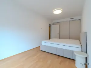 Pronájem bytu 2+kk, Ostrava, Dlouhá, 58 m2