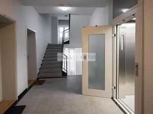 Pronájem bytu 2+kk, Praha - Dejvice, Velvarská, 43 m2