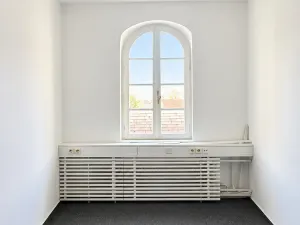 Pronájem kanceláře, Uherský Brod, Masarykovo nám., 16 m2