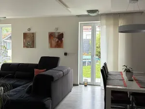 Prodej rodinného domu, Praha - Březiněves, V pěšinkách, 230 m2
