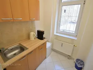 Pronájem kanceláře, Beroun, Nám. M.Poštové, 49 m2