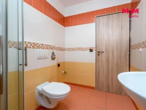 Prodej činžovního domu, Nehvizdy, Pražská, 300 m2