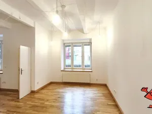 Pronájem kanceláře, Praha - Vysočany, Mlékárenská, 48 m2