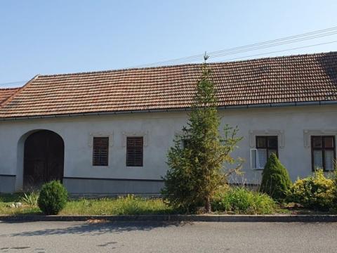 Prodej rodinného domu, Roštín, 1840 m2