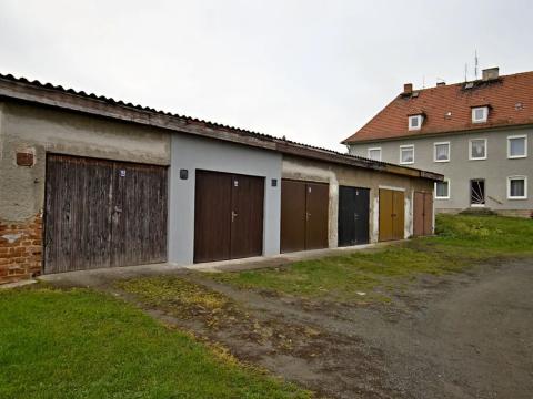 Pronájem garáže, Horšovský Týn, Smetanovo náměstí, 16 m2