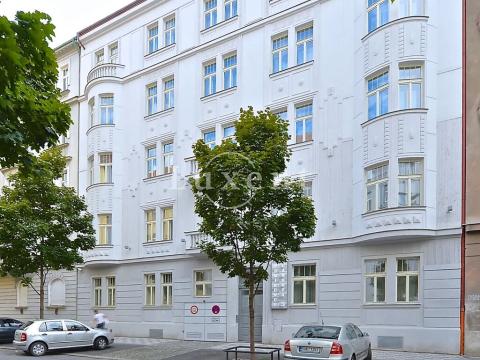 Pronájem bytu 2+kk, Praha - Vinohrady, Laubova, 74 m2