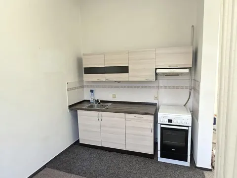 Prodej bytu 3+kk, Teplice, Lounská, 80 m2