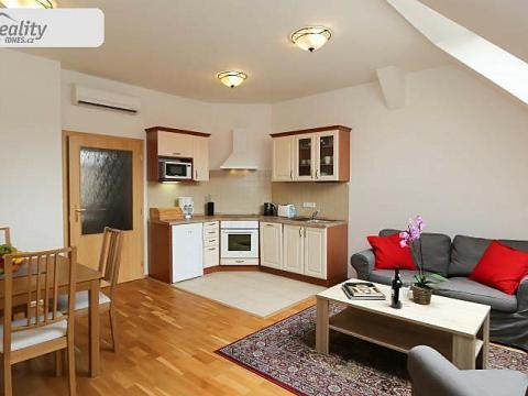 Pronájem bytu 2+kk, Praha - Vinohrady, Na Kozačce, 42 m2