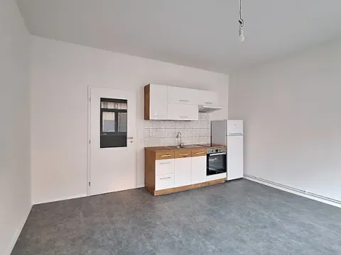 Pronájem bytu 1+kk, Praha - Břevnov, Bělohorská, 26 m2