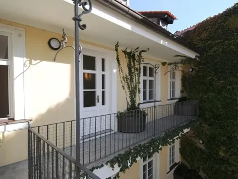 Pronájem bytu 4+1, Praha - Malá Strana, Vlašská, 187 m2